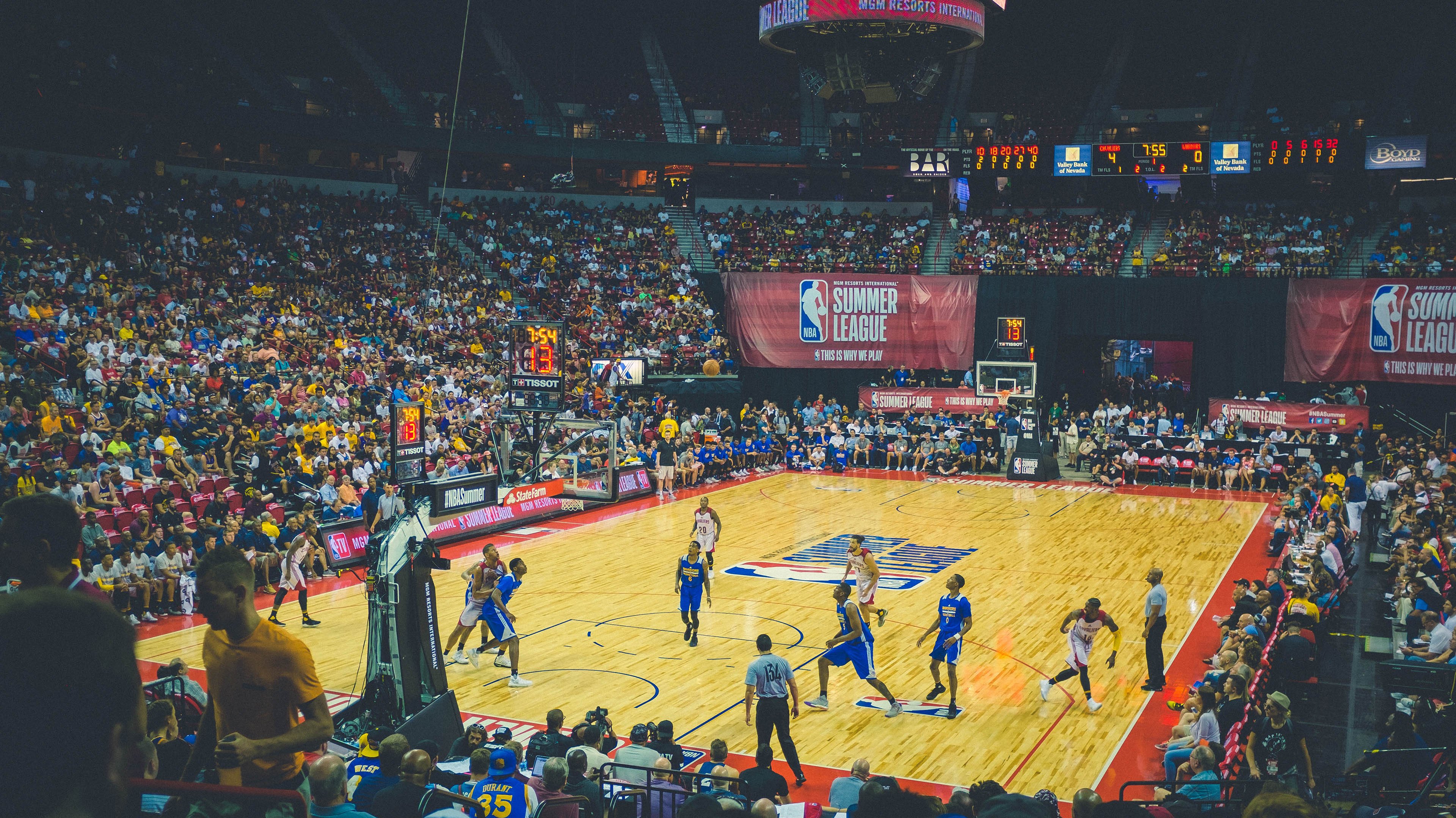 乐鱼官网-CBA裁判管理改革提升执法专业性和透明度，cba的裁判归谁管